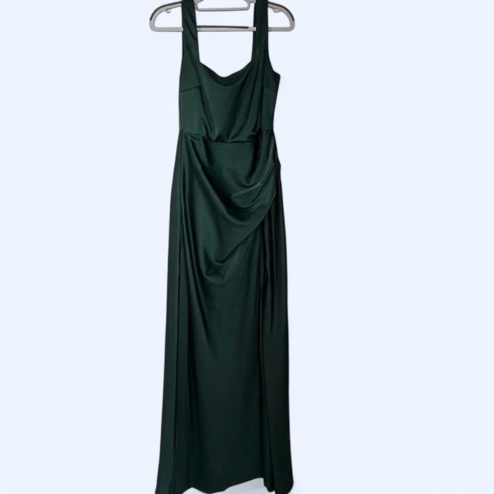 Elegant Green Evening Gown